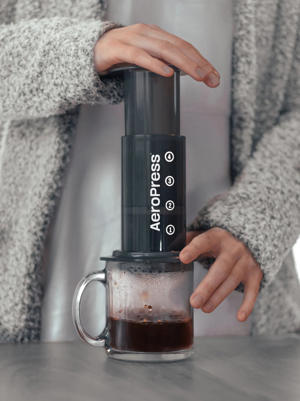 Goutteur HARIO V60-02 (Plastique)